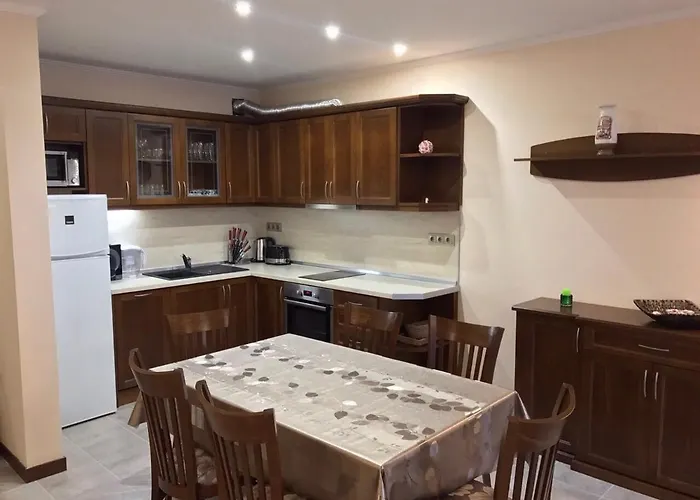 Casa Real B 5-1 스베티 블라스